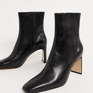 & Other Stories Slim Square Toe Boots Block Heel Black Leather 39 or 8.5